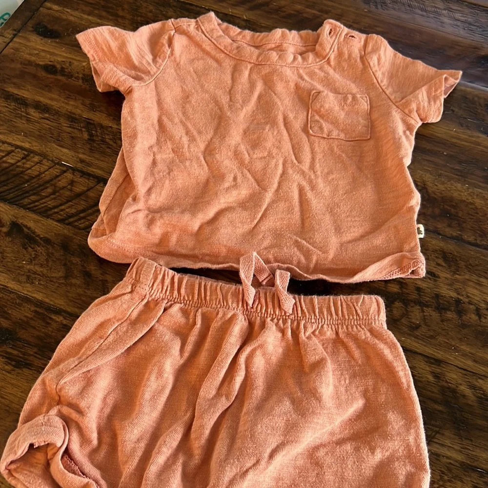 3-6M Peach-ish Gap Short and T-shirt Set